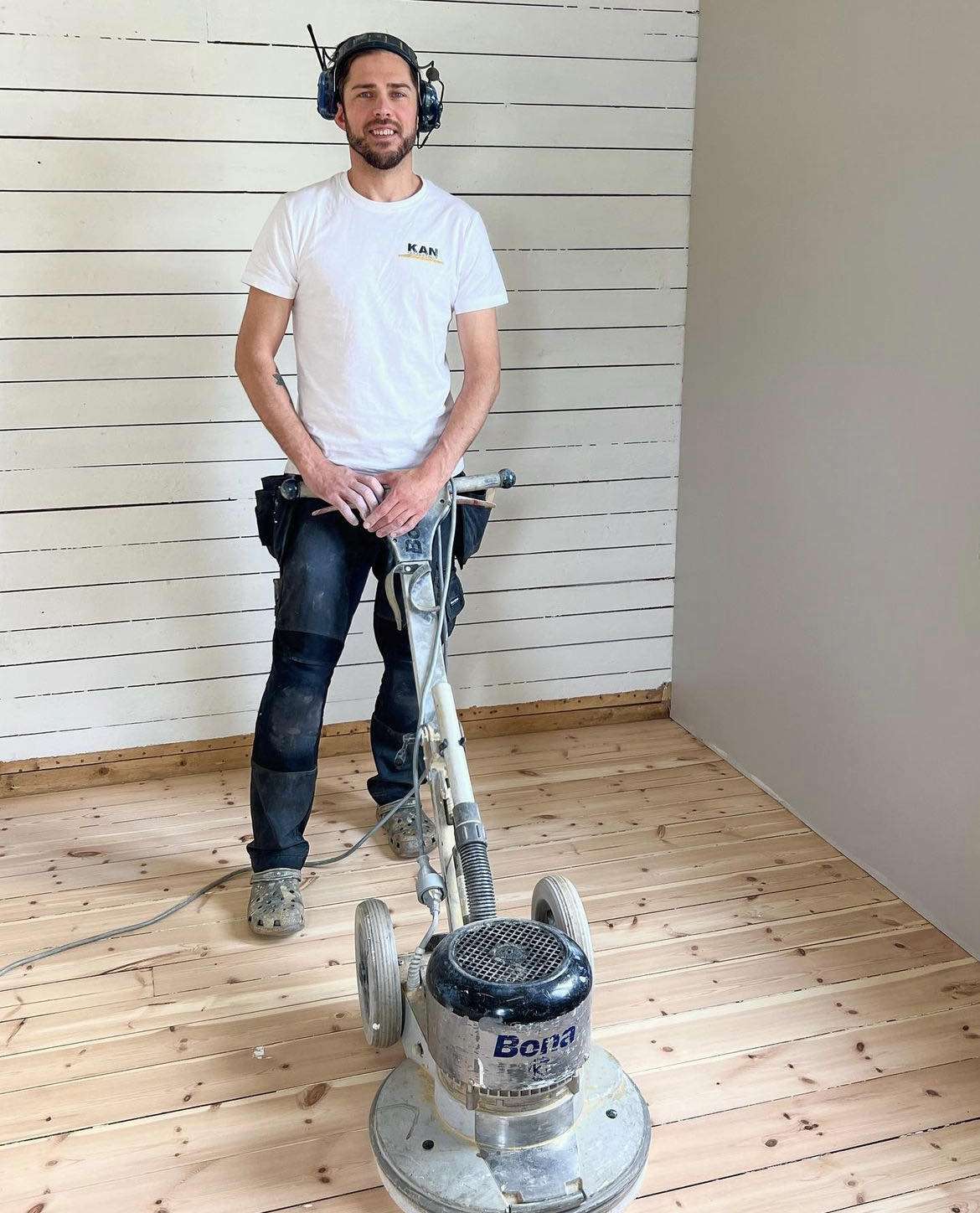 Slipa golv Storhogna